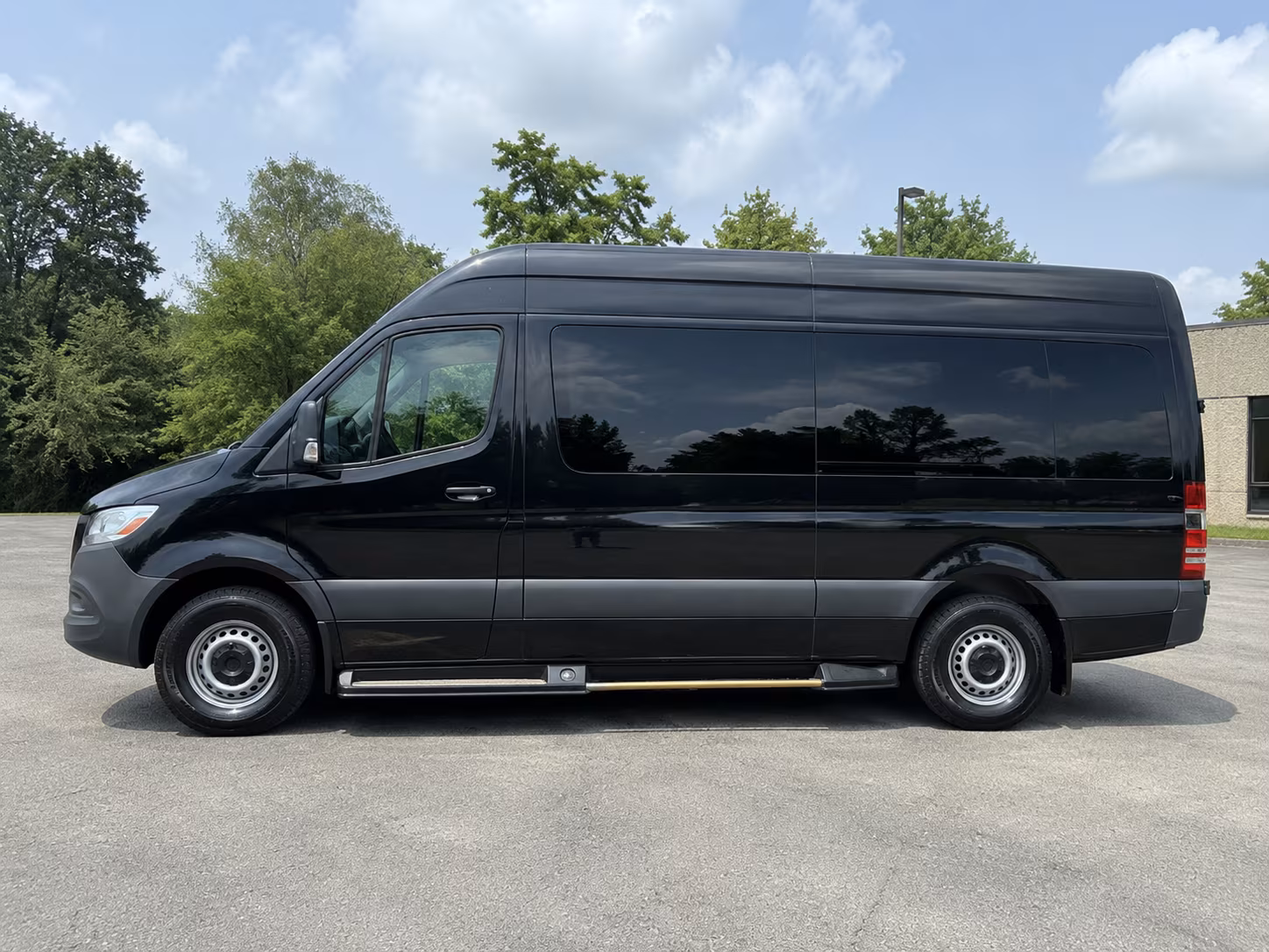 yonkers airport transportation